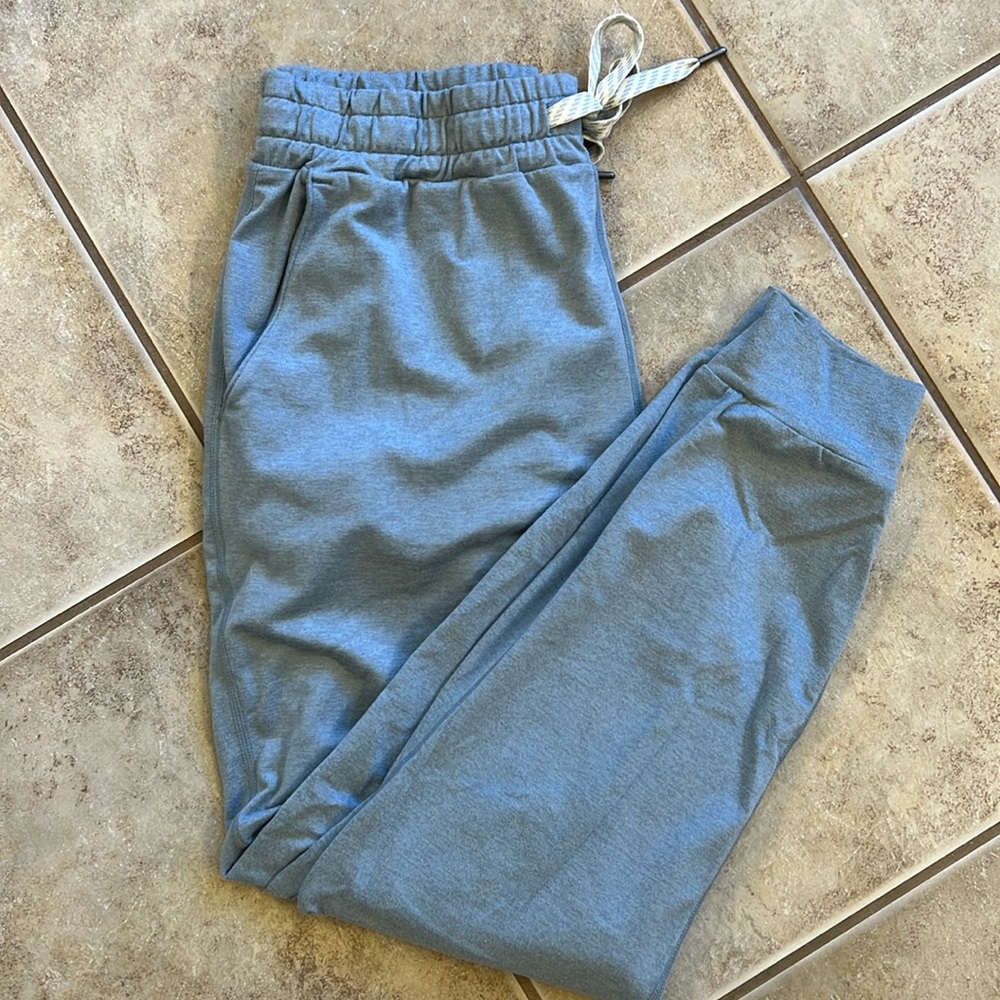 Vuori Performance Joggers